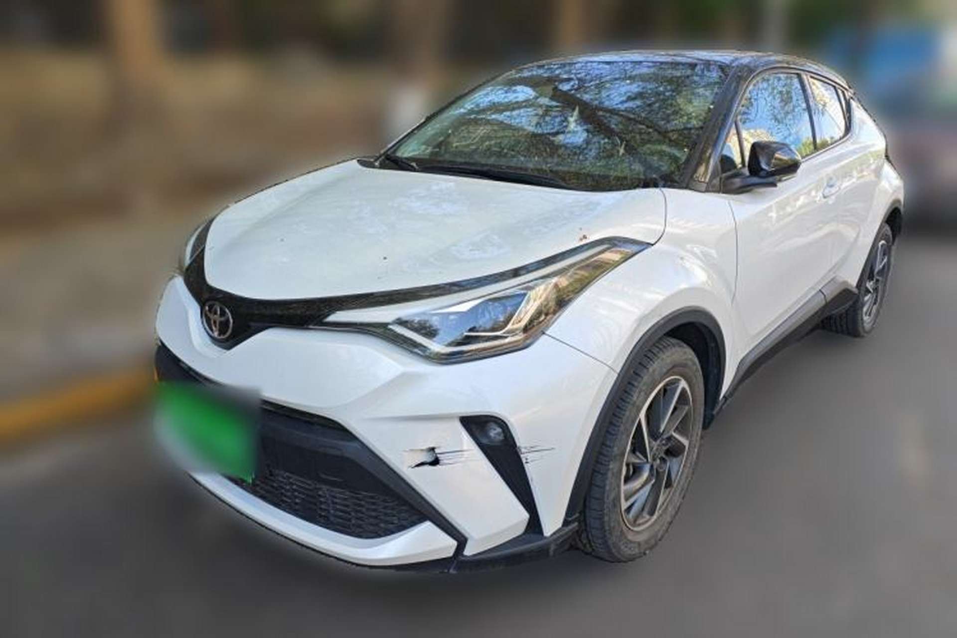 Used Toyota C-HR 2023 2.0L Luxury Edition Front Left 45 Deg