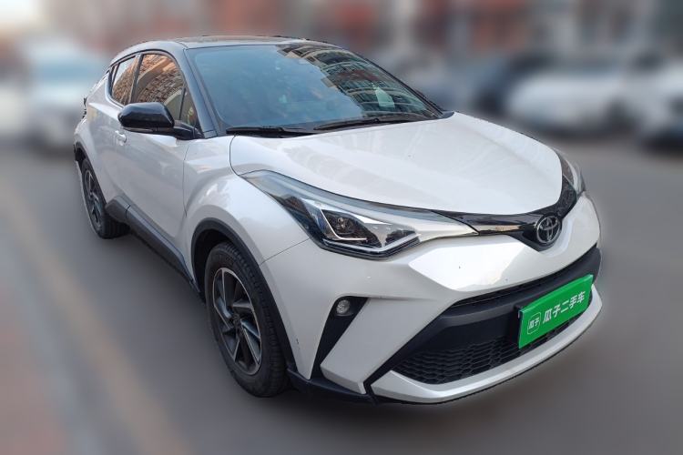 Used Toyota C-HR 2023 2.0L Luxury Edition Front Right 45 Deg