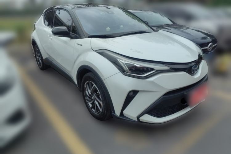 Used Toyota C-HR 2023 2.0L Smart Electric Hybrid Dual-Engine Luxury Edition Front Right 45 Deg