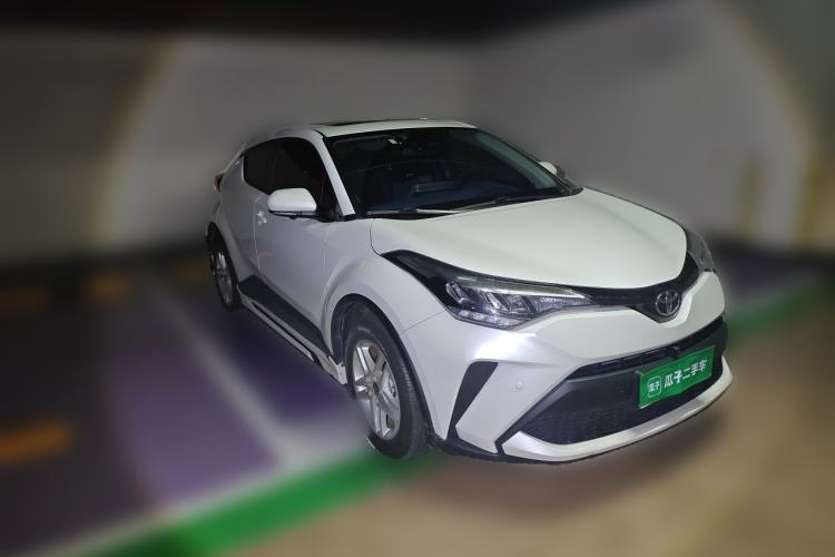 Used Toyota C-HR 2023 2.0L Leading Edition Front Right 45 Deg
