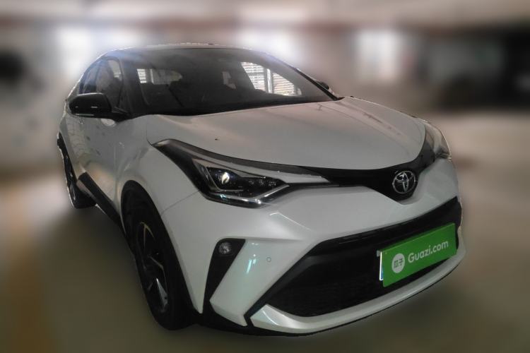 Used Toyota C-HR 2023 2.0L Luxury Edition Front Right 45 Deg