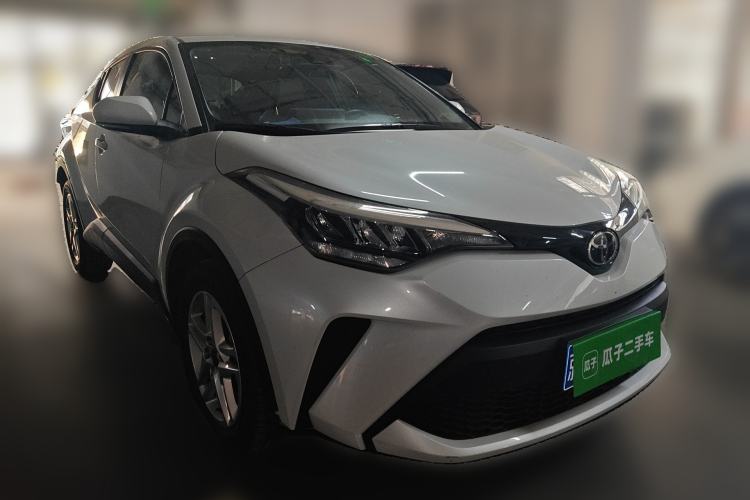 Used Toyota C-HR 2023 2.0L Leading Edition Front Right 45 Deg