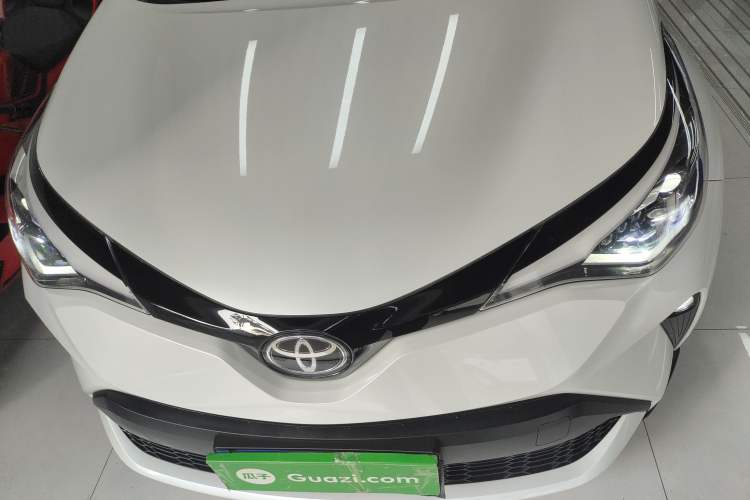 Used Toyota C-HR 2023 2.0L Luxury Edition Front