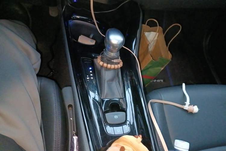 Used Toyota C-HR 2023 2.0L Luxury Edition Gear Lever