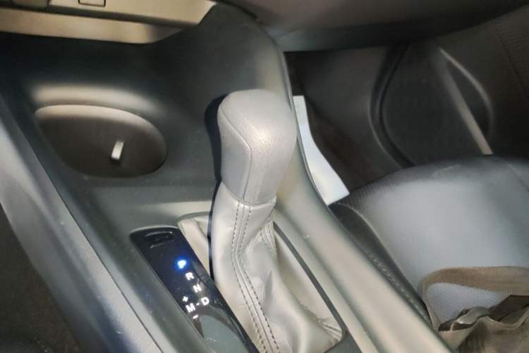 Used Toyota C-HR 2023 2.0L Comfort Edition Gear Lever