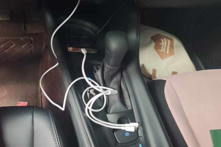 Used Toyota C-HR 2023 2.0L Leading Edition Gear Lever