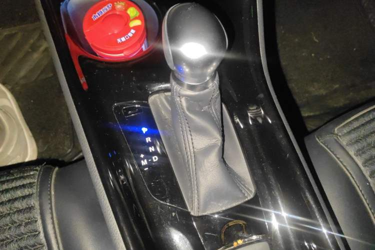 Used Toyota C-HR 2023 2.0L Luxury Edition Gear Lever