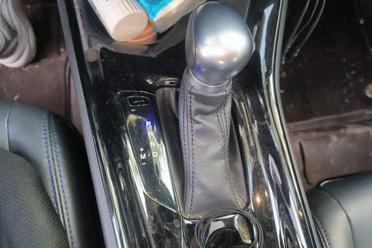 Used Toyota C-HR 2023 2.0L Luxury Edition Gear Lever