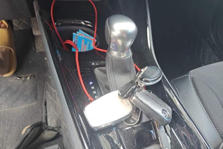 Used Toyota C-HR 2023 2.0L Luxury Edition Gear Lever