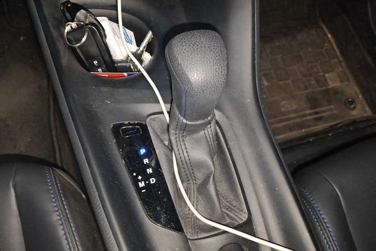 Used Toyota C-HR 2023 2.0L Leading Edition Gear Lever