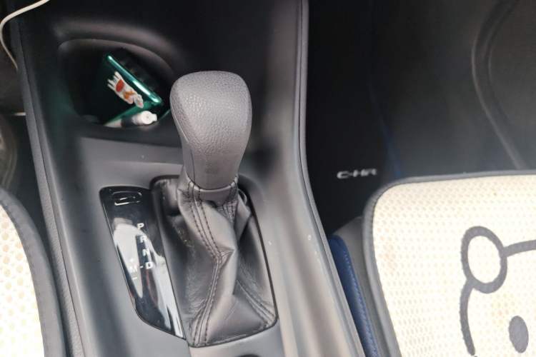 Used Toyota C-HR 2023 2.0L Comfort Edition Gear Lever