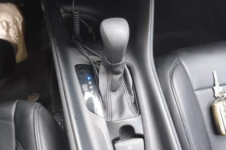 Used Toyota C-HR 2023 2.0L Leading Edition Gear Lever