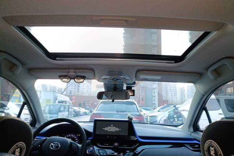 Used Toyota C-HR 2023 2.0L Luxury Edition Headliner