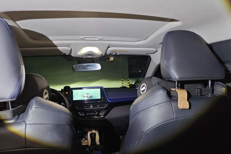 Used Toyota C-HR 2023 2.0L Leading Edition Headliner