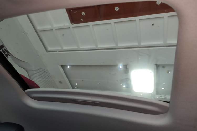 Used Toyota C-HR 2023 2.0L Luxury Edition Headliner