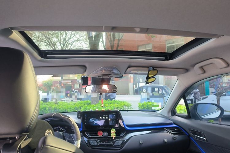 Used Toyota C-HR 2023 2.0L Luxury Edition Headliner