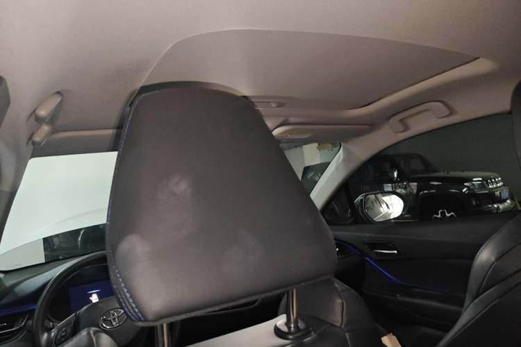 Used Toyota C-HR 2023 2.0L Leading Edition Headliner