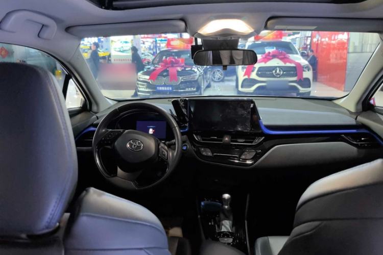 Used Toyota C-HR 2023 2.0L Luxury Edition Interior 1