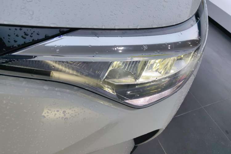 Used Toyota C-HR 2023 2.0L Leading Edition Left Front Headlight