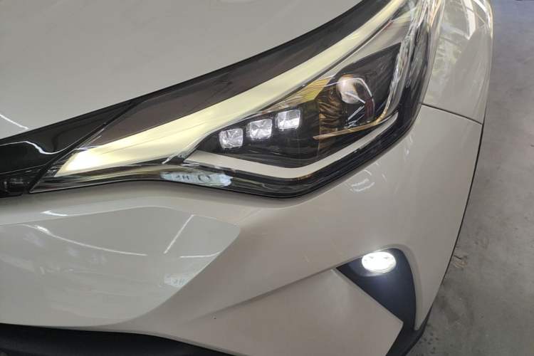 Used Toyota C-HR 2023 2.0L Luxury Edition Left Front Headlight