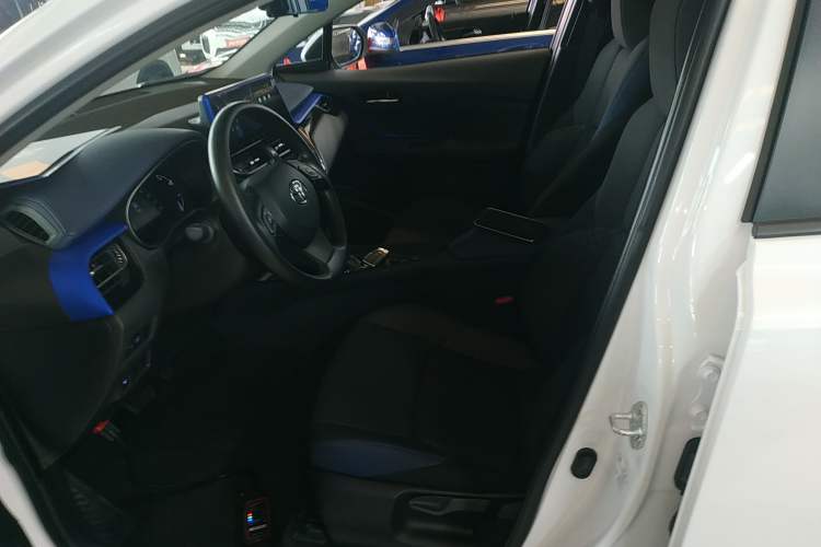 Used Toyota C-HR 2023 2.0L Comfort Edition Left Front Seat