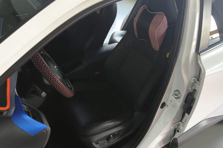 Used Toyota C-HR 2023 2.0L Leading Edition Left Front Seat