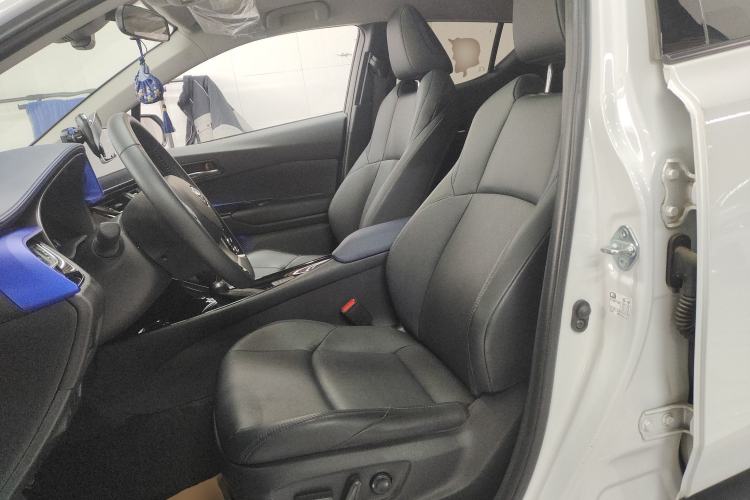 Used Toyota C-HR 2023 2.0L Luxury Edition Left Front Seat