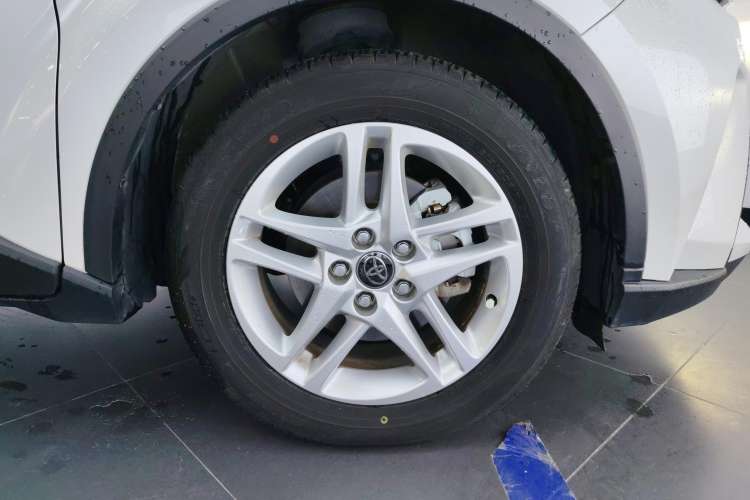 Used Toyota C-HR 2023 2.0L Leading Edition Left Front Wheel Hub