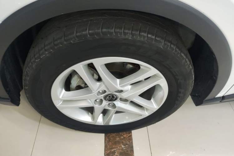 Used Toyota C-HR 2023 2.0L Comfort Edition Left Front Wheel Hub