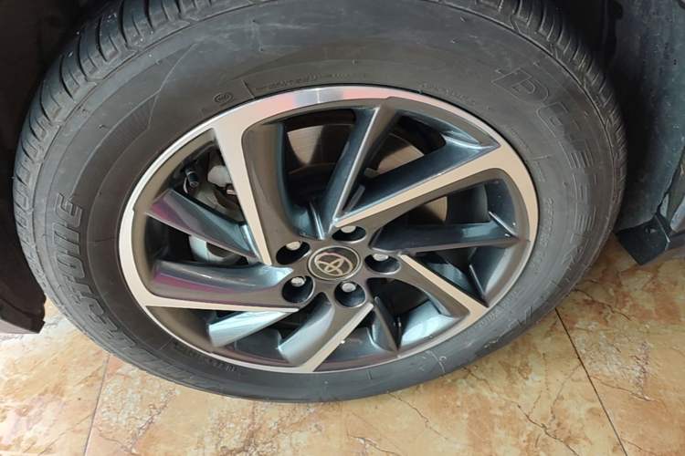 Used Toyota C-HR 2023 2.0L Luxury Edition Left Front Wheel Hub