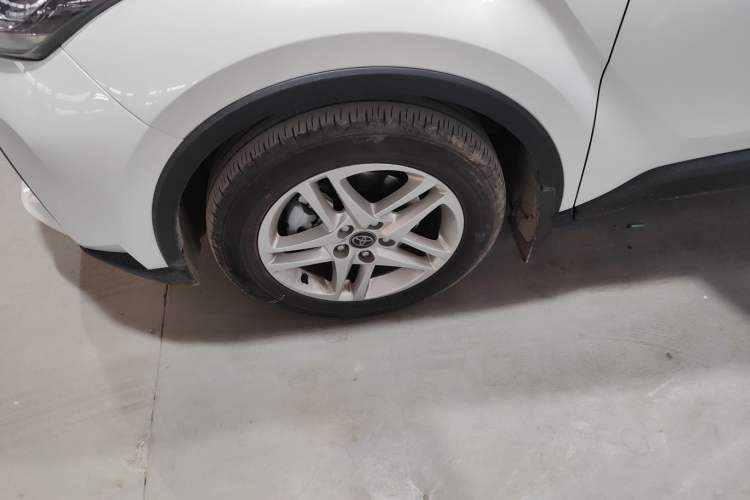 Used Toyota C-HR 2023 2.0L Comfort Edition Left Front Wheel Hub