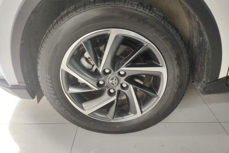 Used Toyota C-HR 2023 2.0L Luxury Edition Left Front Wheel Hub