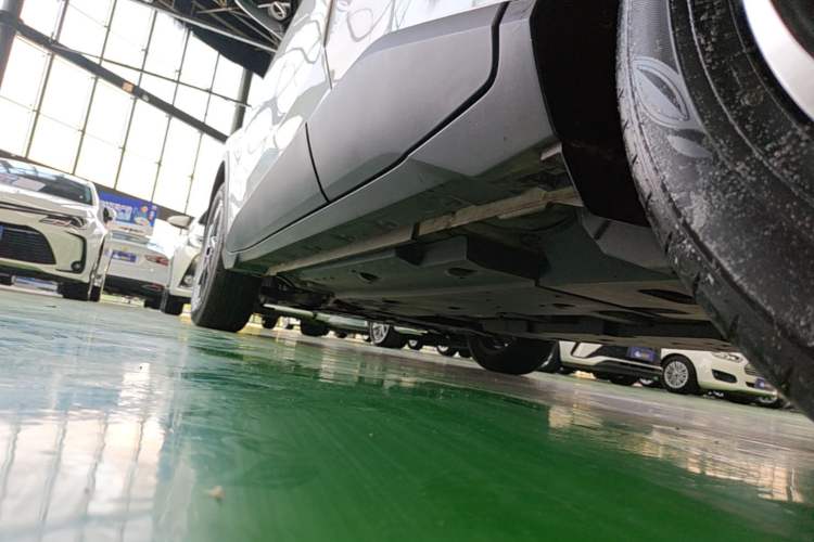 Used Toyota C-HR 2023 2.0L Luxury Edition Left Side Sill