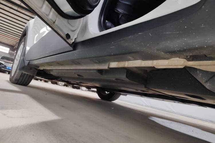 Used Toyota C-HR 2023 2.0L Comfort Edition Left Side Sill