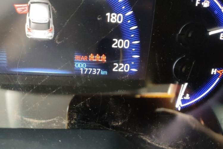 Used Toyota C-HR 2023 2.0L Comfort Edition Odometer Close Up