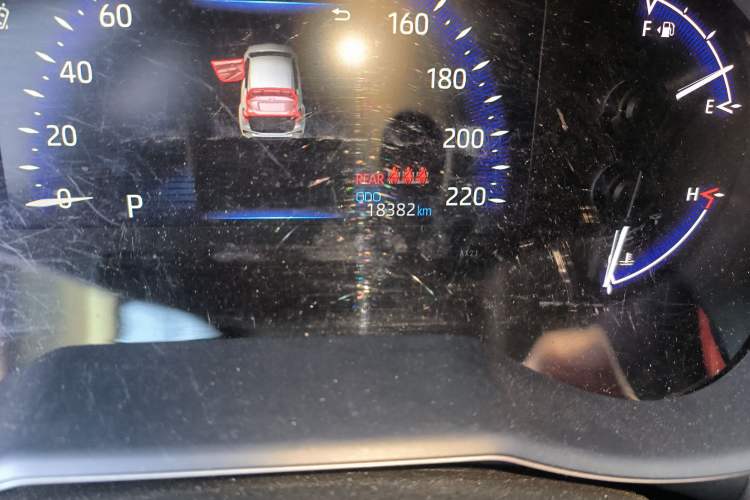 Used Toyota C-HR 2023 2.0L Luxury Edition Odometer Close Up