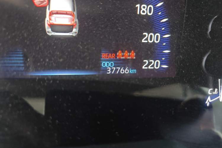 Used Toyota C-HR 2023 2.0L Luxury Edition Odometer Close Up