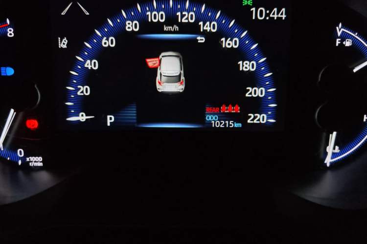 Used Toyota C-HR 2023 2.0L Luxury Edition Odometer Close Up