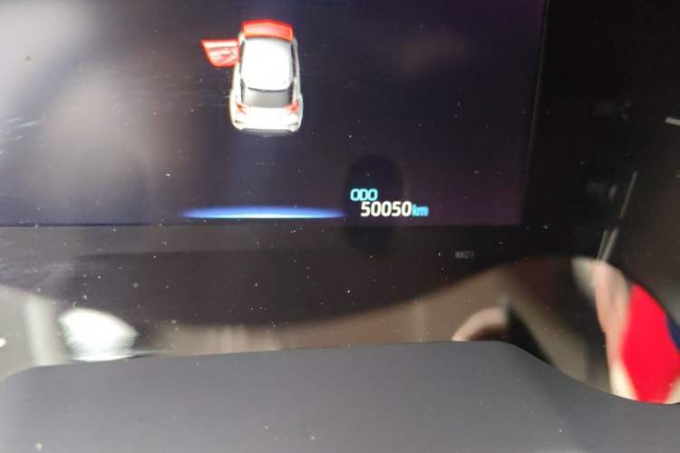 Used Toyota C-HR 2023 2.0L Comfort Edition Odometer Close Up
