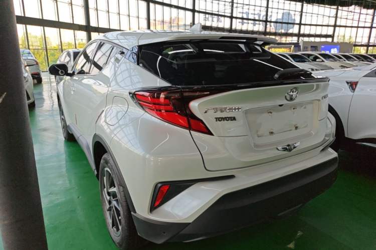 Used Toyota C-HR 2023 2.0L Luxury Edition Rear Left 45 Deg