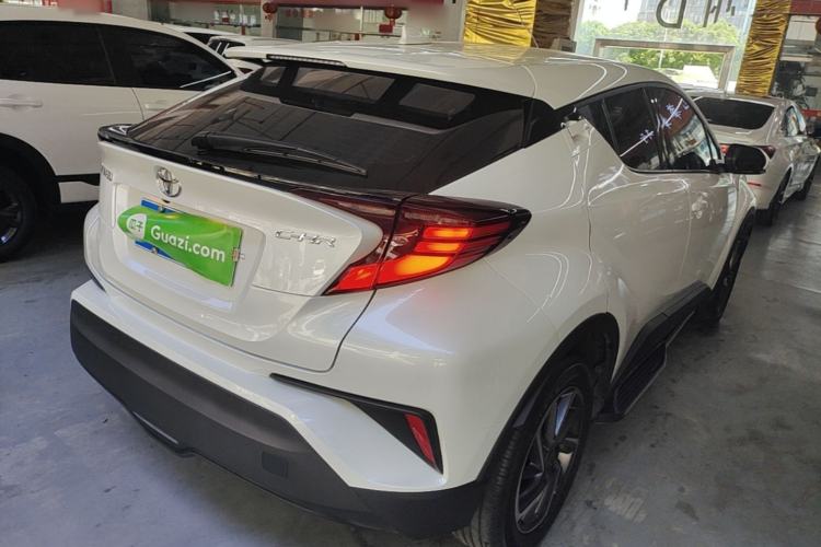 Used Toyota C-HR 2023 2.0L Luxury Edition Rear Right 45 Deg