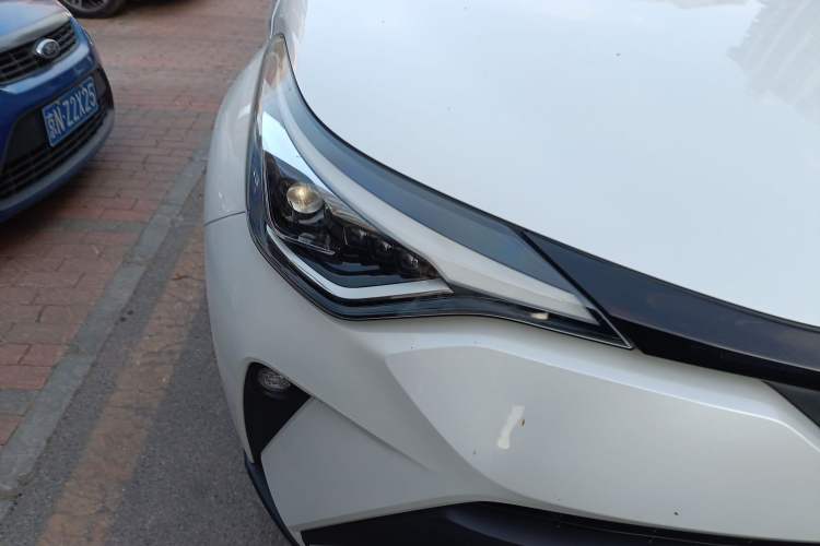 Used Toyota C-HR 2023 2.0L Luxury Edition Right Front Headlight