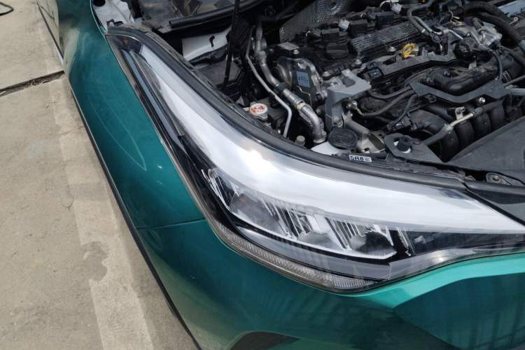 Used Toyota C-HR 2023 2.0L Comfort Edition Right Front Headlight