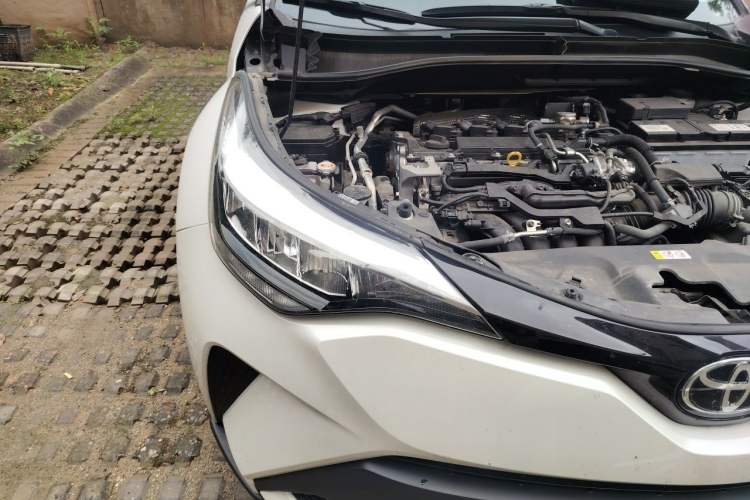Used Toyota C-HR 2023 2.0L Comfort Edition Right Front Headlight