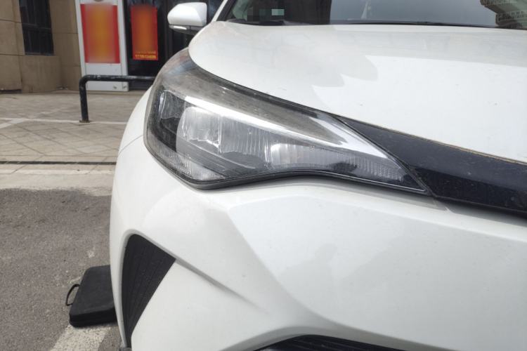 Used Toyota C-HR 2023 2.0L Comfort Edition Right Front Headlight