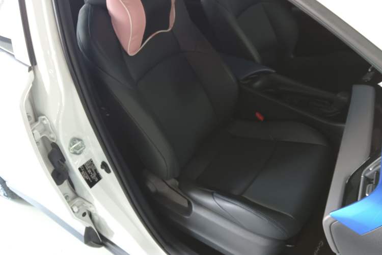 Used Toyota C-HR 2023 2.0L Leading Edition Right Front Seat