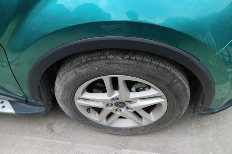 Used Toyota C-HR 2023 2.0L Comfort Edition Right Front Wheel Hub