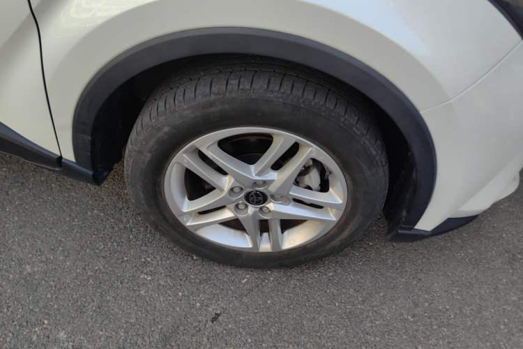 Used Toyota C-HR 2023 2.0L Comfort Edition Right Front Wheel Hub