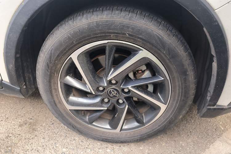 Used Toyota C-HR 2023 2.0L Luxury Edition Right Front Wheel Hub