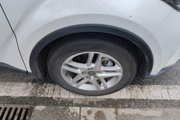 Used Toyota C-HR 2023 2.0L Comfort Edition Right Front Wheel Hub